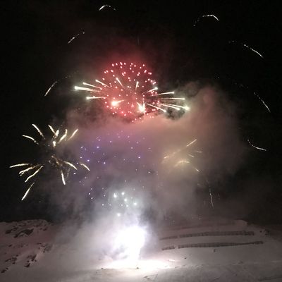 Feuerwerk zum Nachtskilauf
